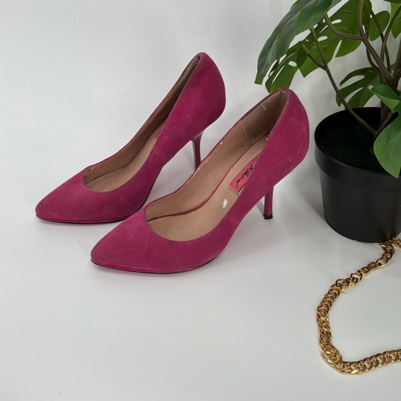 Betsey Johnson Shoes - Betsey Johnson hot pink pointed toe Suede stiletto Heels